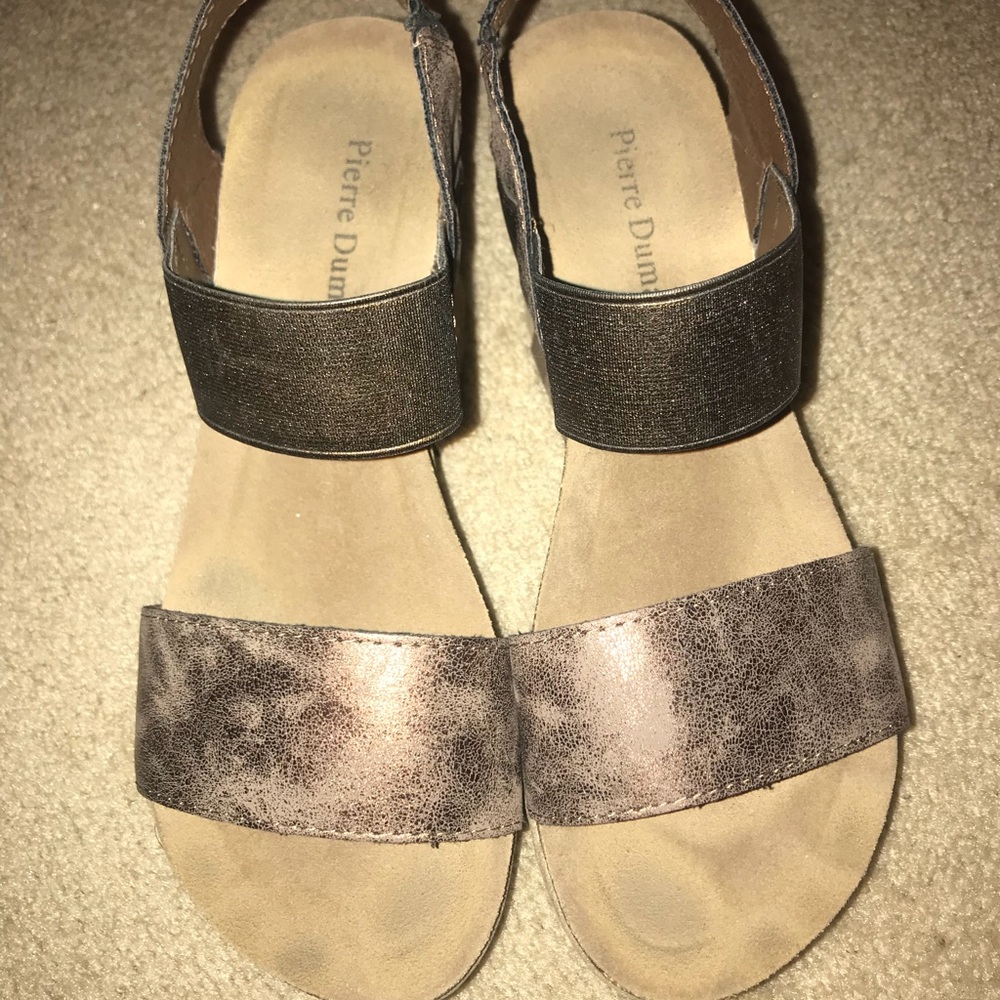Brown wedges.